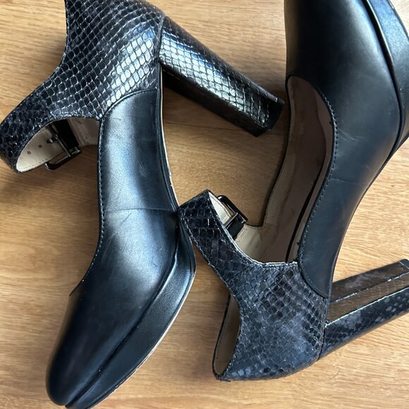 Flight Attendant Cabin Crew Worn Used Clarks Mary Jane Style Uniform Work Heels - Picture 3 of 4